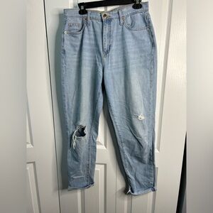 Universal Thread Women’s Mid-Rise Boyfriend Jean Distressed Skinny Size 2/26R
